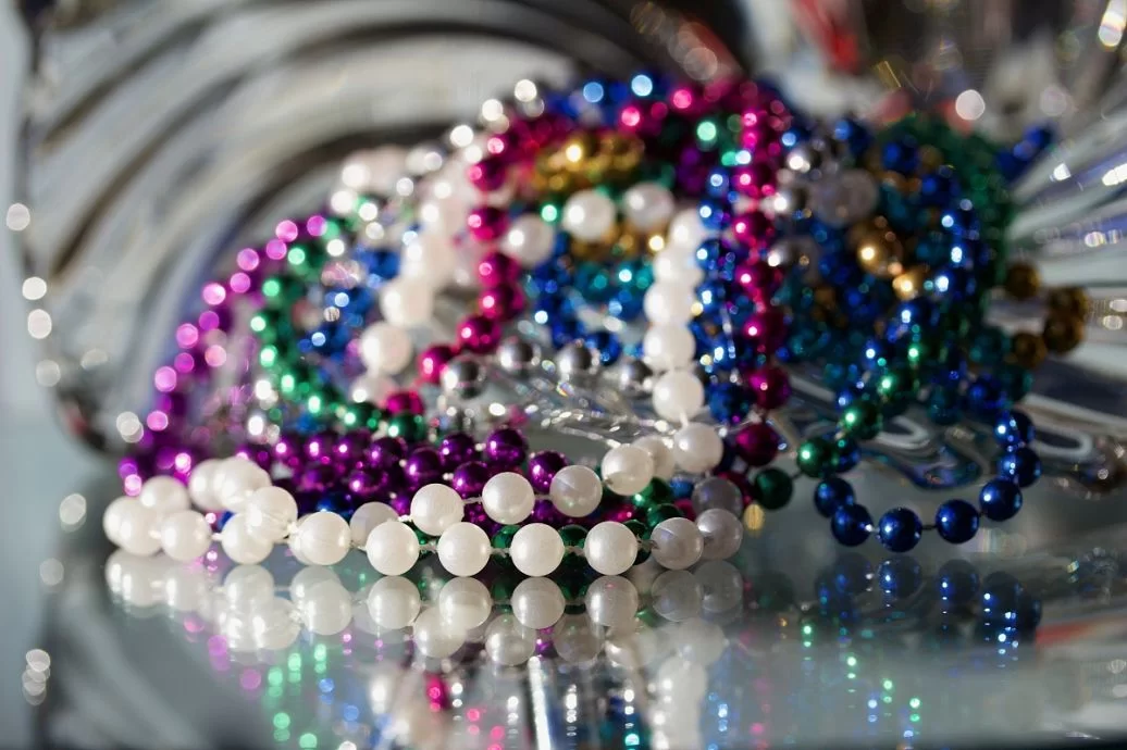 串珠子兼职靠谱吗？在家手工串珠真能赚钱吗？