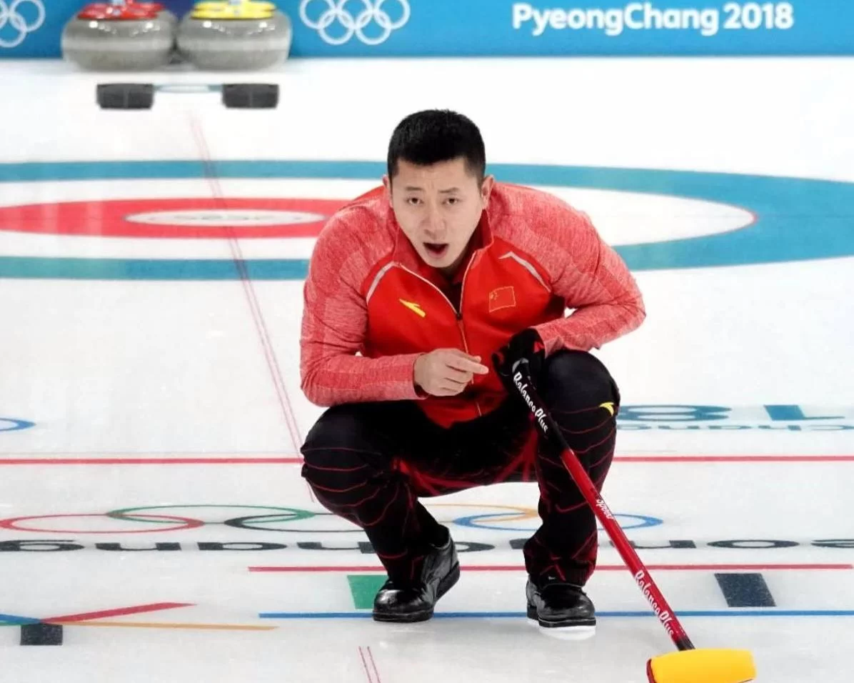 中国冰壶运动员真都是兼职吗，国外为啥专职？