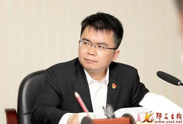中国人寿挂职兼职是真的吗,和专职有啥区别?