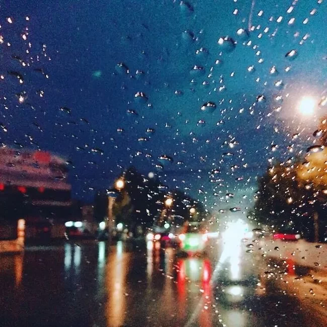 下雨天跑网约车兼职靠谱吗,选哪个平台好?