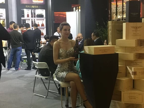 东莞兼职摄影师最新招聘信息,一天能赚多少钱?