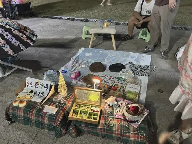 下班后适合做啥副业,轻松摆摊一个人也能挣钱?
