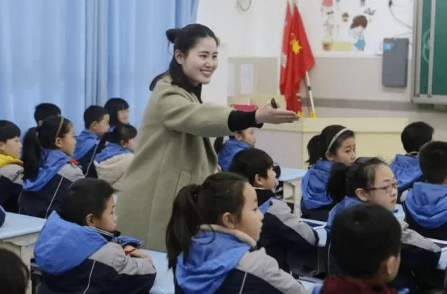 专科学校老师兼职怎么样,工资待遇一般多少?