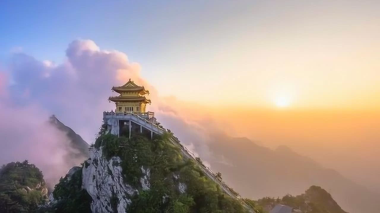 下雨天不想兼职,去老君山乌镇玩合适不合适?