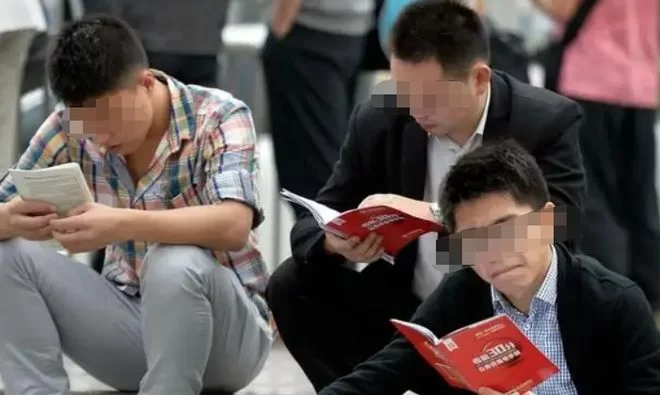上班时间很闲,怎么搞副业赚钱不费时间还靠谱?