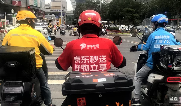 下班兼职送外卖怕熟人吗，两小时能赚多少钱？