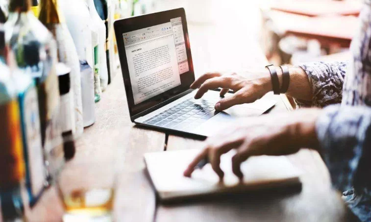 上班清闲适合做啥副业？轻松搞钱不耽误工作