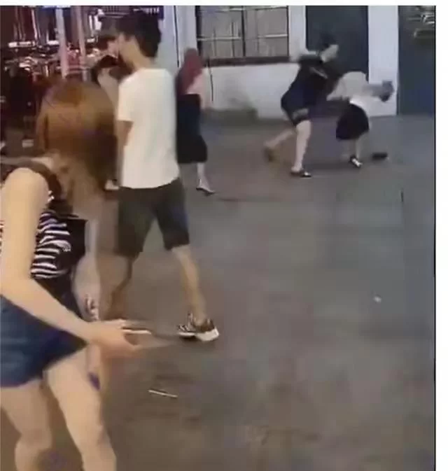 下夜班女生搞副业靠谱吗，晚上摆摊做点啥好？