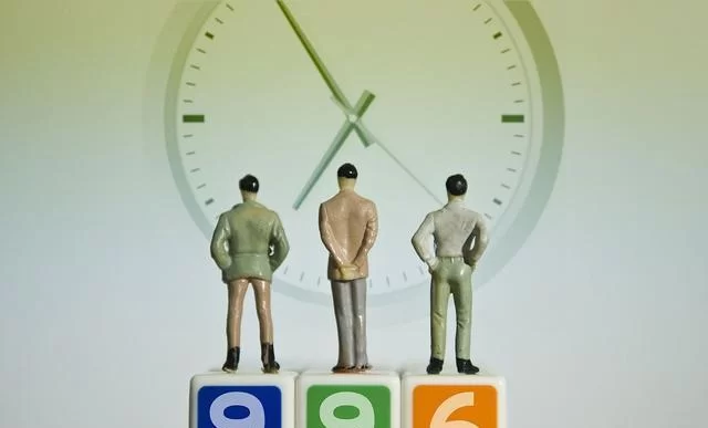 996下班后做什么副业赚钱?普通人也能轻松搞定?