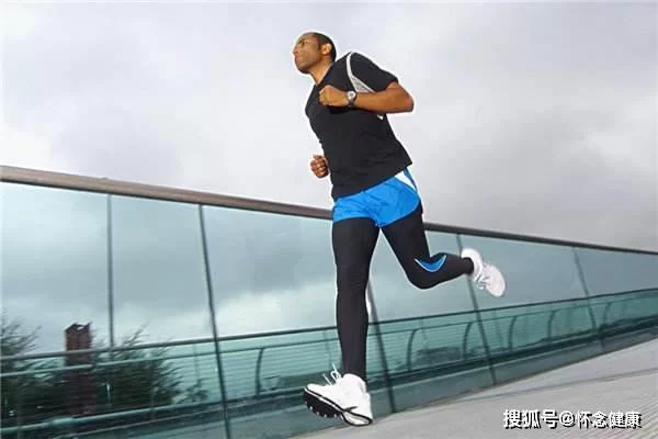 业余跑者能做哪些副业每天赚100元,月跑量多少才适合?