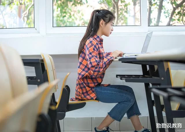 专科女孩在校兼职做啥好？轻松赚钱又不耽误学习的工作有吗？