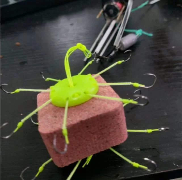 锚鱼一般用几个锚钩，多大钩中鱼率高？