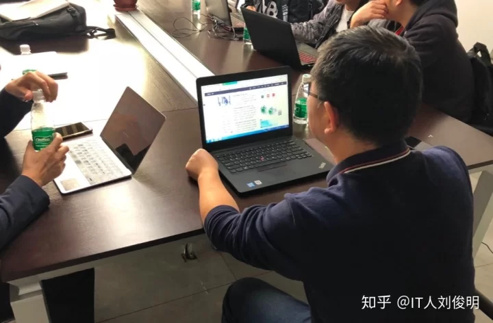 主业IT靠它吃饭养家糊口,副业写作来求发展,真能两不误不冲突?