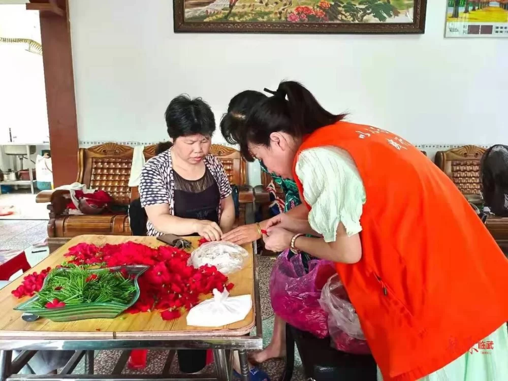 残疾人在家做啥手工活能赚钱呢?
