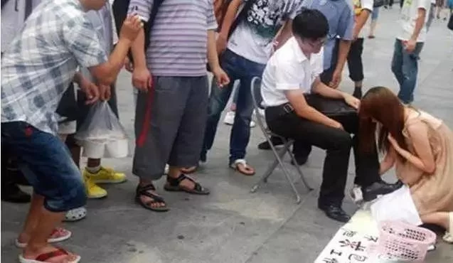 不为人知的副业和故事,擦鞋女陈铭生这些冷门你听过吗?