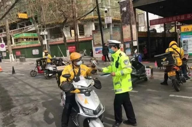 下班送外卖兼职不想买电动车怎么做,一天一结吗2小时能赚多少?