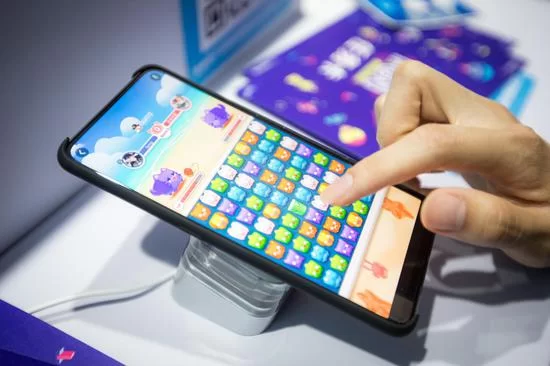 QQ游戏怎么挣钱,能赚Q币提现吗?