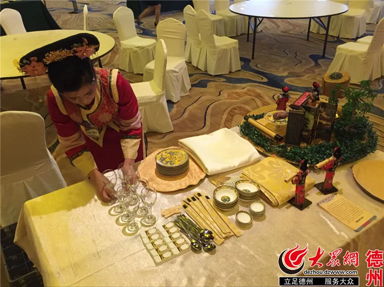 中餐厅副业视频哪里找？摆台技能大赛免费完整版全在这！