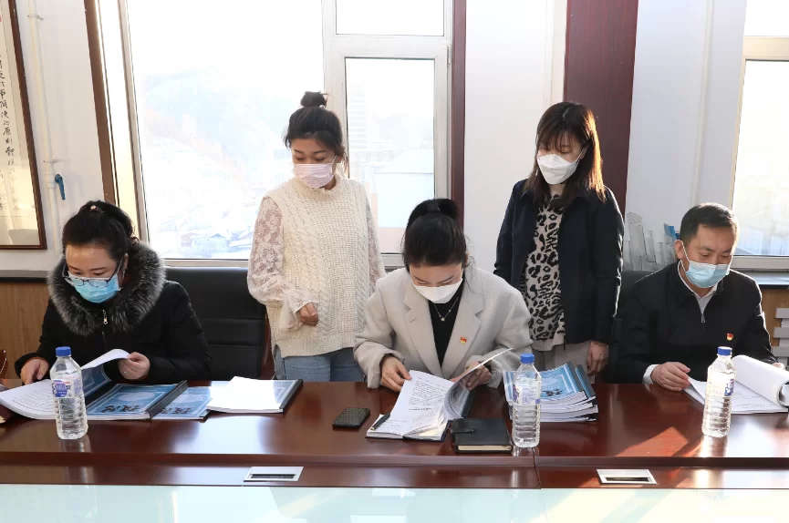 中年人想做兼职律师,事业单位人员可以吗?需要啥条件?