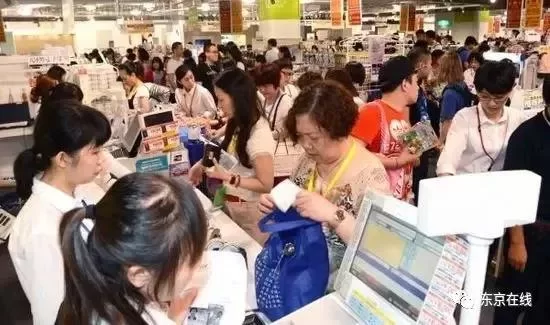 中国导游在日本兼职能做吗,能赚多少钱,工资多少日元,时薪多少?