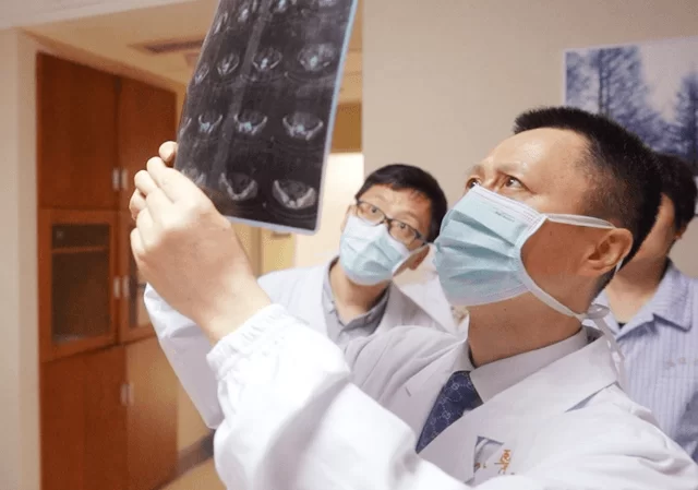 中医皮肤科医生哪个好?副业和名老中医硬皮病专家怎么选?