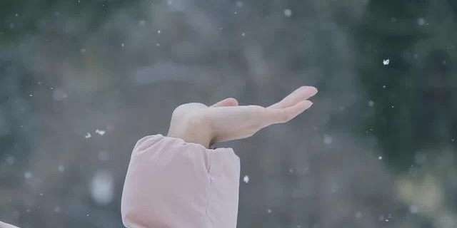 怎么赚钱才能让她心甘情愿给你花钱呢?