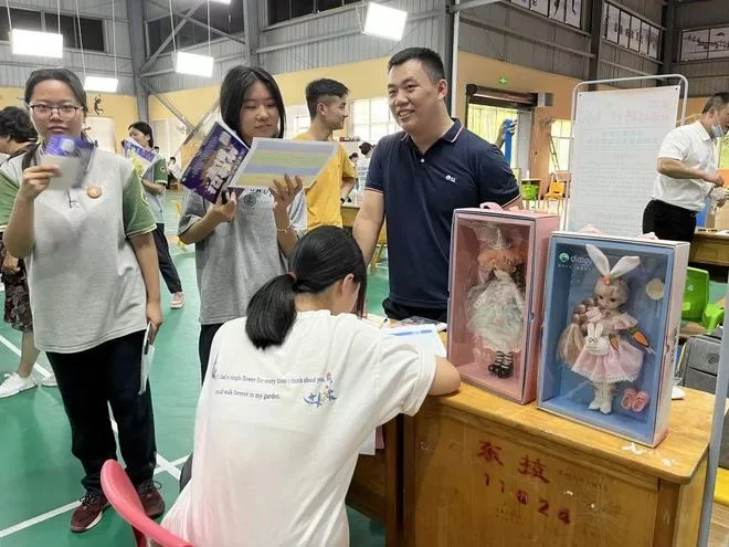 东阳妹子想做兼职，本地奶茶店超市这些地方推荐靠谱又合适吗？