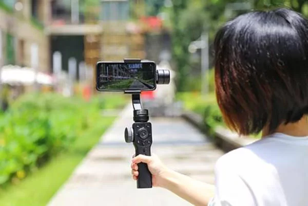 上班族做vlog副业赚钱，选平台+剪辑+发布的步骤方法咋整？