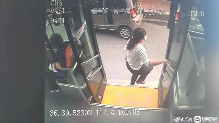 东西掉公交上怎么联系司机最有效，兼职视频教程哪里免费看？