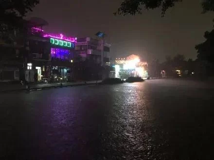东莞凌晨兼职去哪儿找,机场能过夜吗,滴滴能打到车吗?
