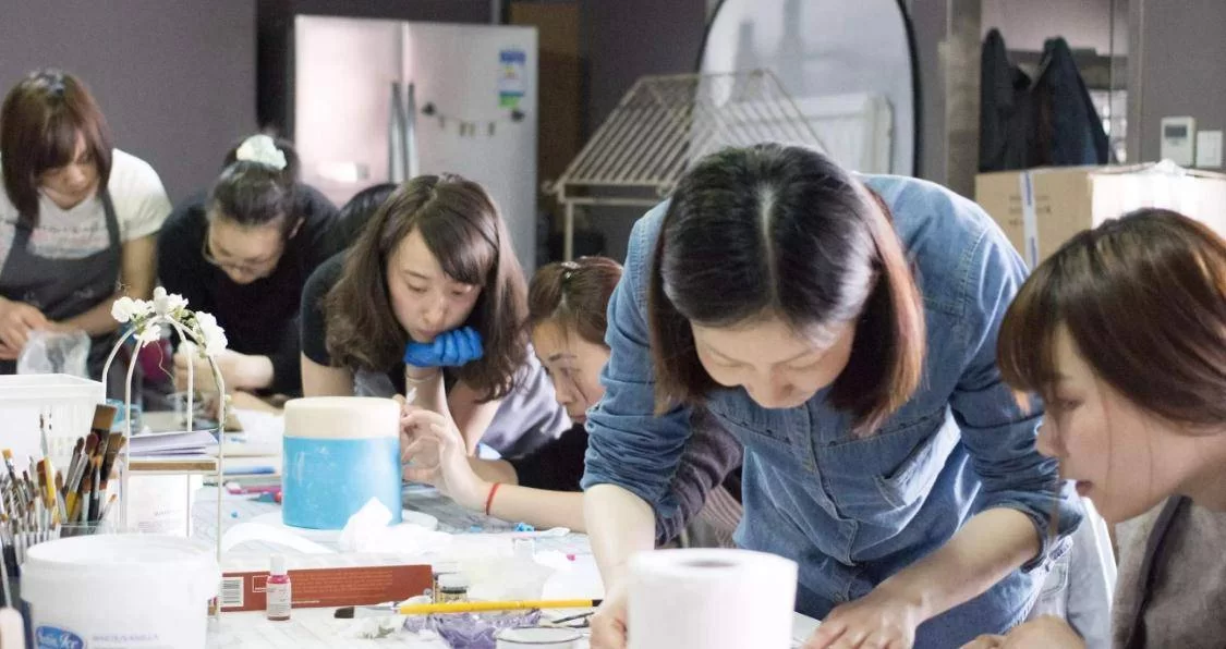 女生现在学什么手艺好,又有前途又吃香?