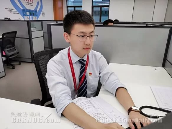 东航签派员副业有哪些,工资一般多少,飞行签派员是干啥的?