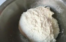 如何做出美味的包菜粉丝馅饼？全方位调馅与制作技巧大公开！