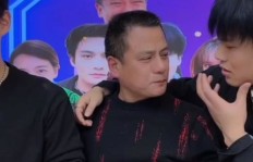 粉丝狂热送礼物，老表直播间魅力何在？