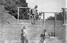 60年代为何有人选择卖血谋生？背后隐藏着怎样的无奈与辛酸？