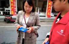 夏日上海街头卖红薯，真能赚大钱吗？