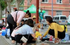 在上海，副业兼职摆地摊创业真的能赚钱吗？