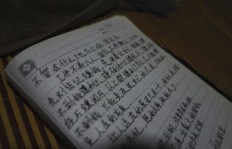 写小说与搬砖，哪个更累且赚钱少？