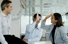 如何在网站上快速实现盈利？有哪些高效方法？