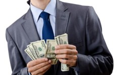 男人声称赚钱能力出众，你真的了解他的经济实力吗？