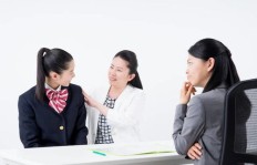 带娃的家长适合从事哪些行业才能实现高收入？