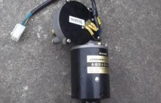 QQ雨刷开关价格几何？继电器位置又在何处？