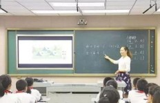 文老师除了教书，副业究竟在忙些什么？