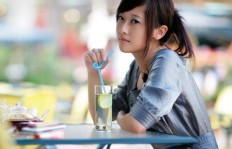 深圳兼职美女现象背后隐藏了什么真相？