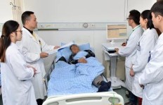 内科医生除了看病，还兼职什么副业？