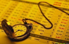工厂盈利更稳还是摆摊赚钱更快？哪种方式更适合你？