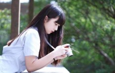 哪个星座的女生既热爱唱歌又热衷赚钱？
