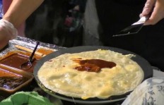 在泰国夜市摆摊做煎饼，真的能赚到钱吗？
