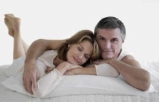 男人晚上10点后给女人发信息，背后有何深意？