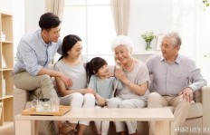 妈妈为何对弟弟的收入不满？家庭经济压力下的亲情考验